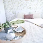 El Apartartamento De Santa Eva By Just *