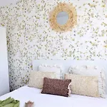 Lägenhet El Apartartamento De Santa Eva By Just Miengo
